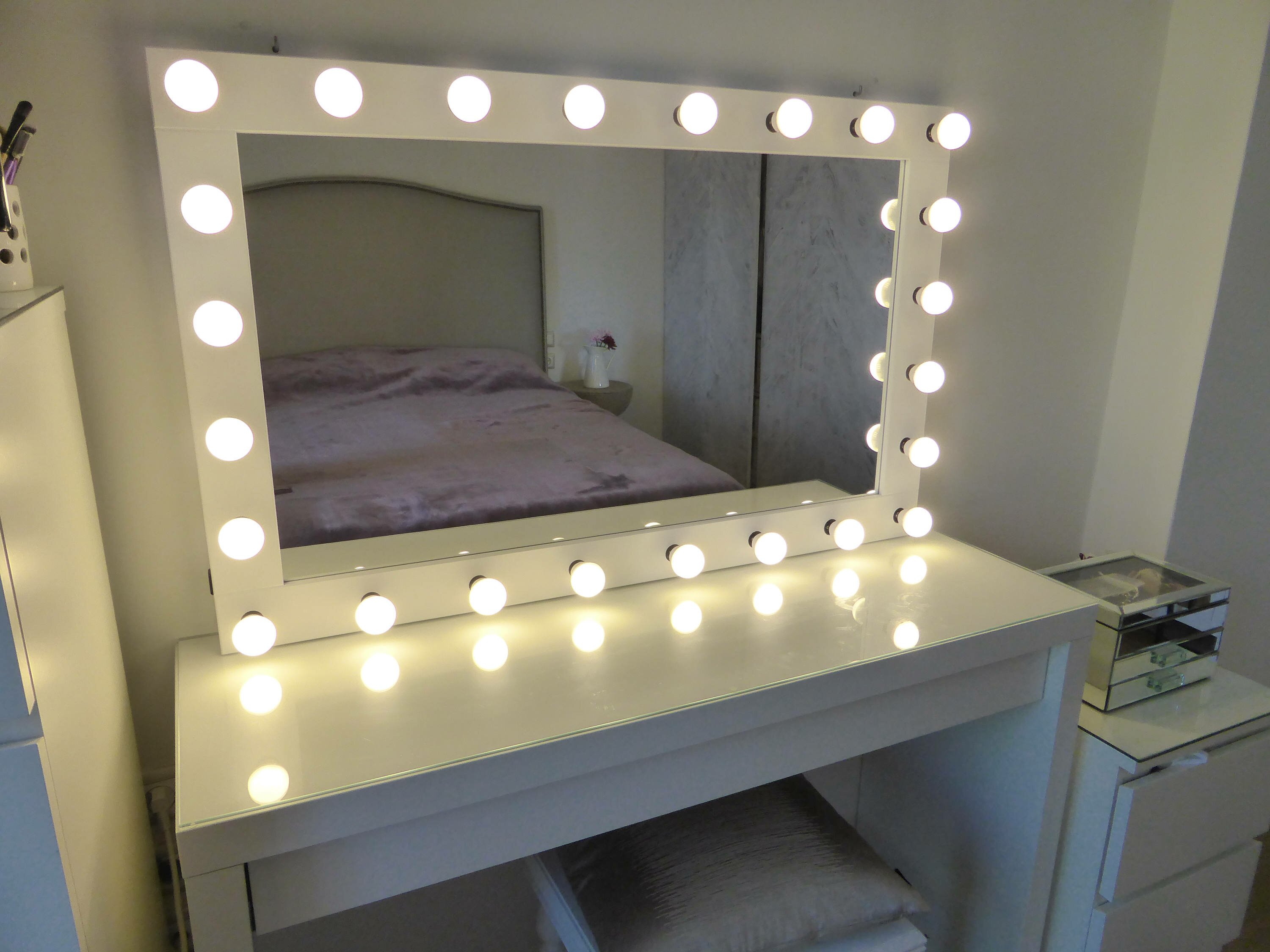 Hollywood Vanity Mirror with Lights for Best Vanity Room Ideas: Hollywood Vanity Mirror With Lights | Vanity Makeup Mirrors With Lights | Hollywood Style Makeup Vanity