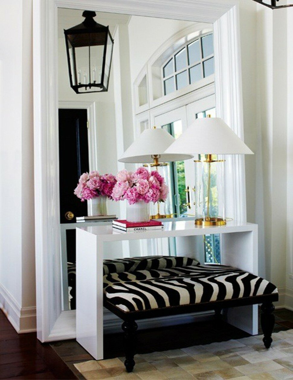 Foyer Console Table and Mirror Set | Foyer Table Lamp | Entryway Mirror